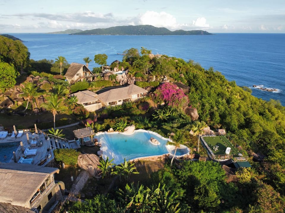Bird's eye view, Swimming pool