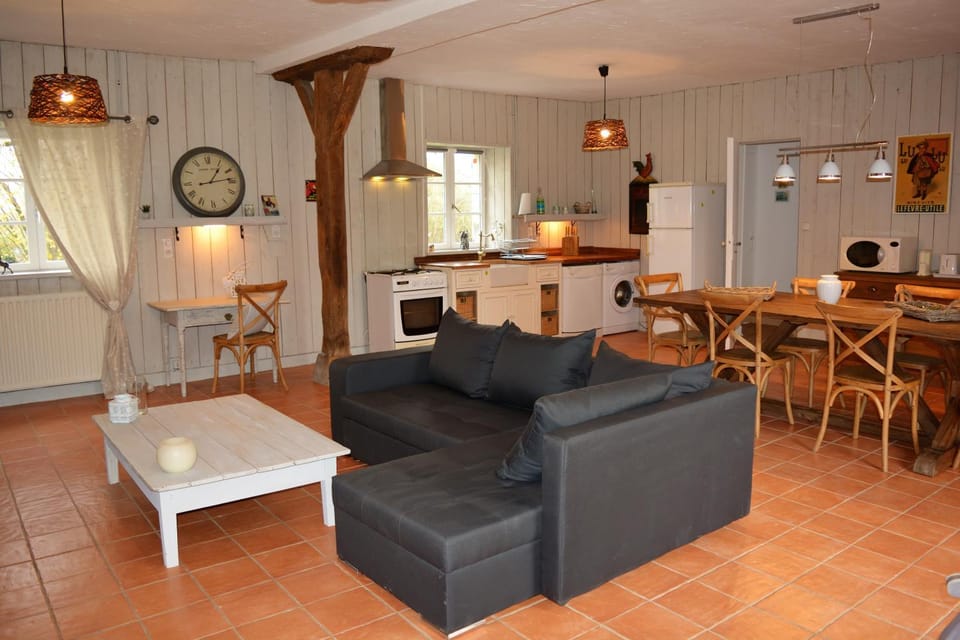 Living room, Seating area