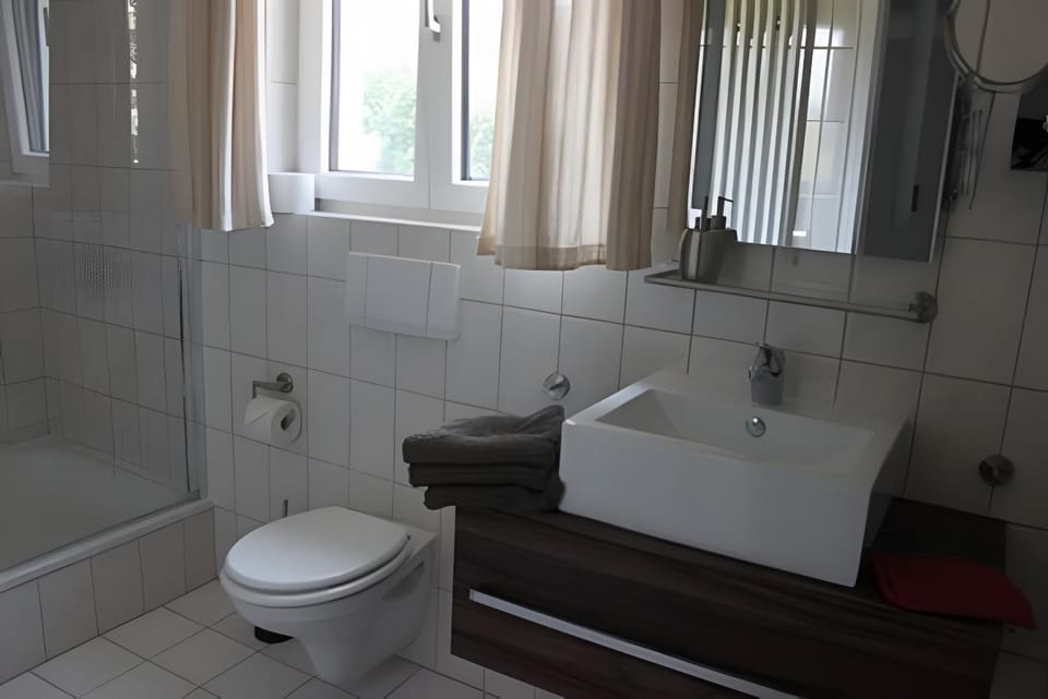 Bathroom, Living room