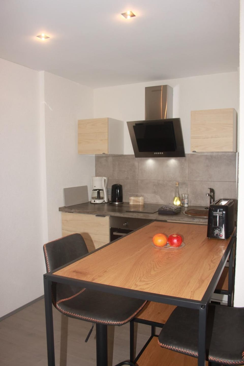 Property building, Kitchen or kitchenette, Living room