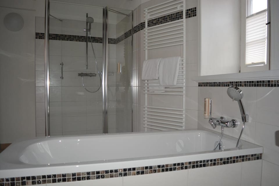 Shower, Bathroom, Bath