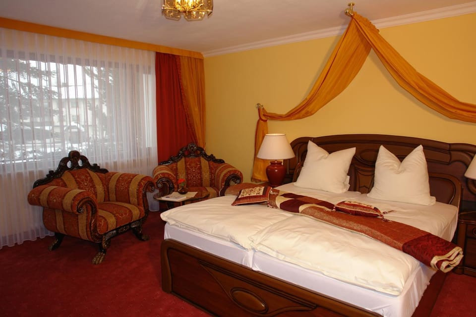 Seating area, Bedroom
