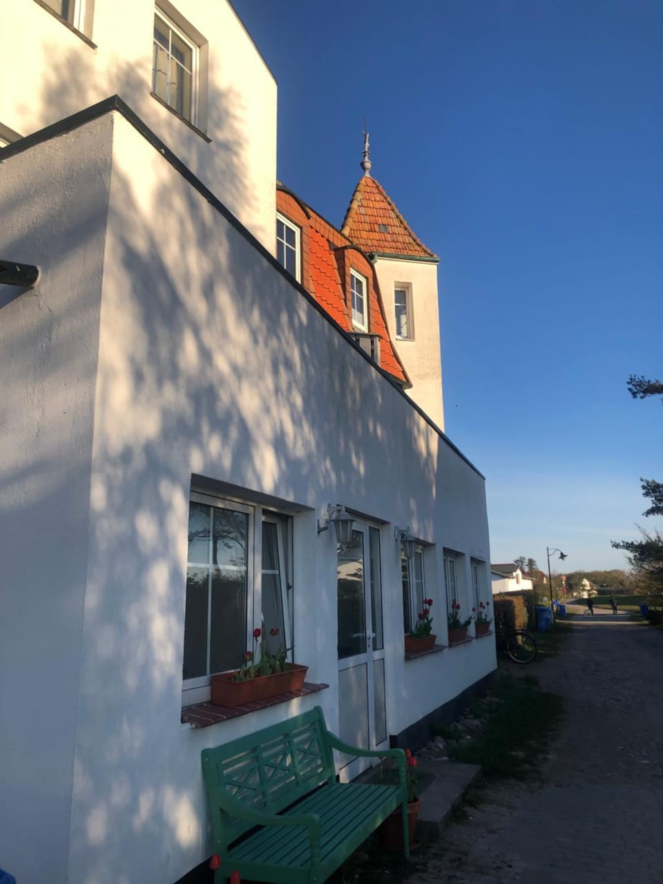 Facade/entrance