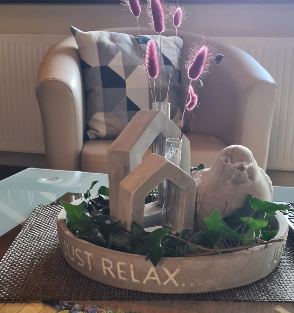 Living room, Decorative detail