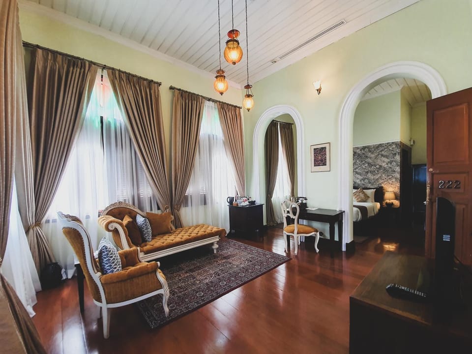 Living room, Bedroom