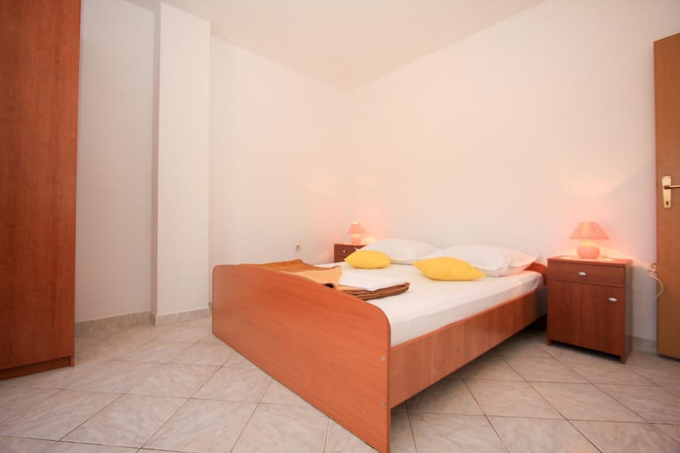 Bed, Other, Decorative detail, Bedroom, Area and facilities