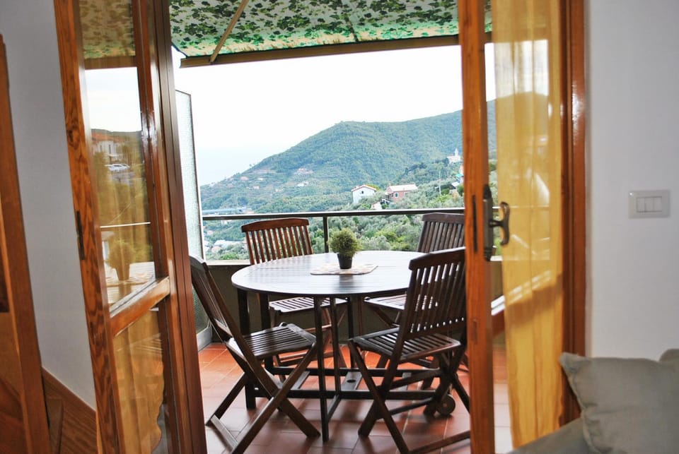 Tigullio Vacations: lo Chalet sul Mare Apartment in Liguria