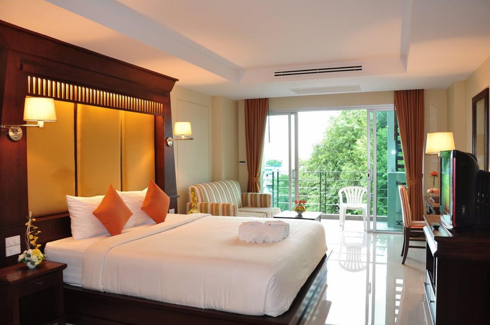 August Suites Hotel in Pattaya City