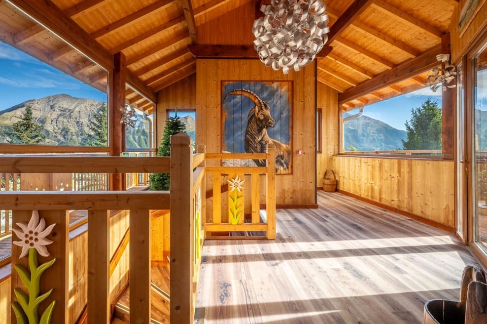View (from property/room), Lobby or reception, Mountain view