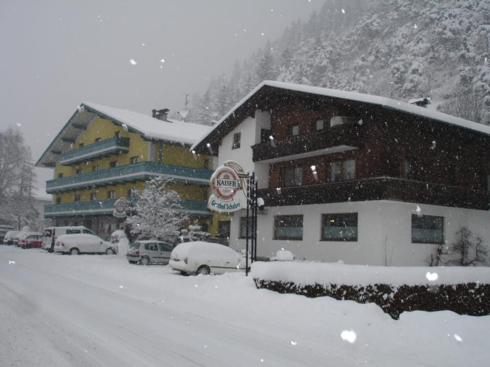 Facade/entrance, Winter