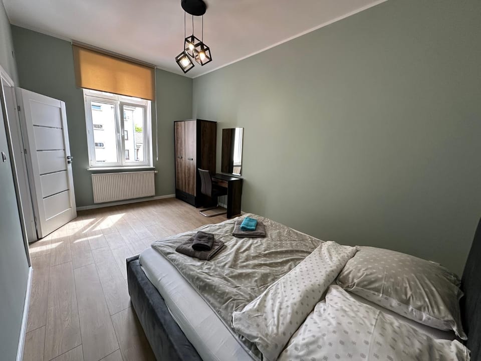 Bed, Photo of the whole room, Bedroom, towels, wardrobe
