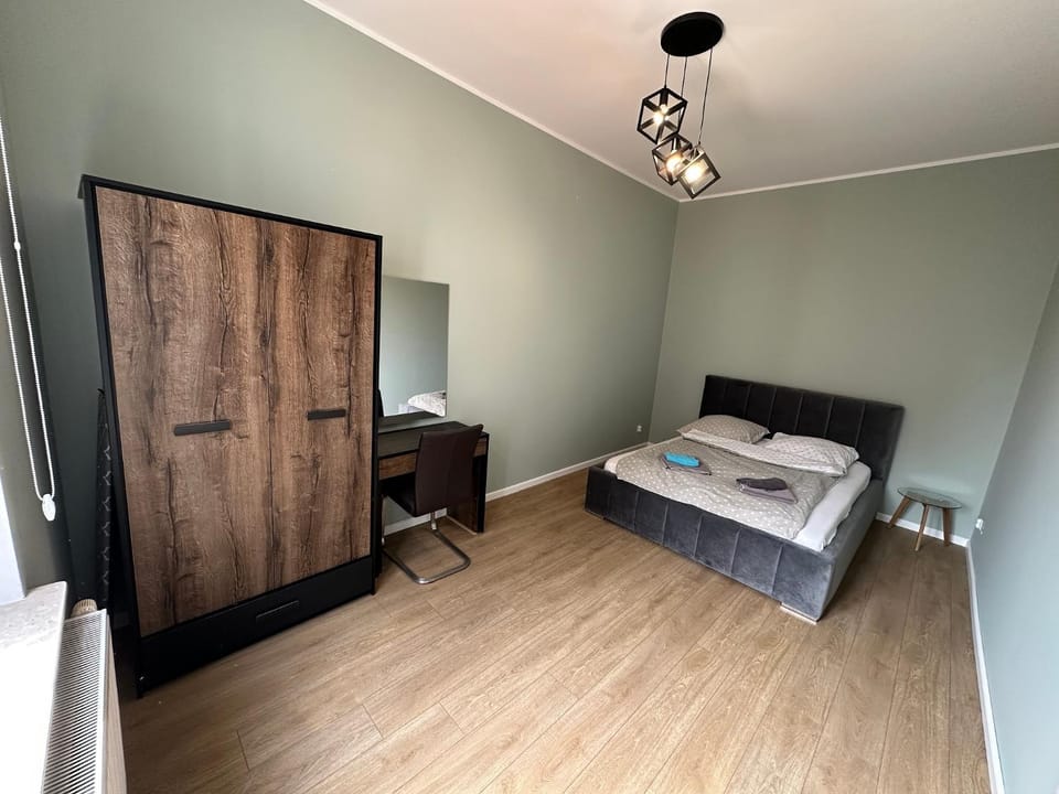Bed, Photo of the whole room, Bedroom, wardrobe