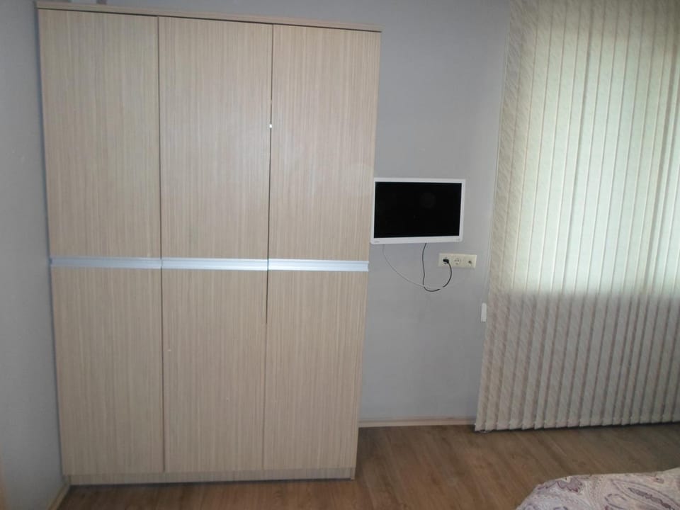 Bedroom, wardrobe