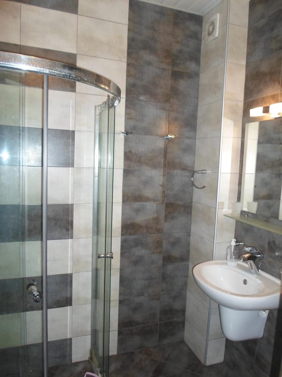 Bathroom, Photo of the whole room