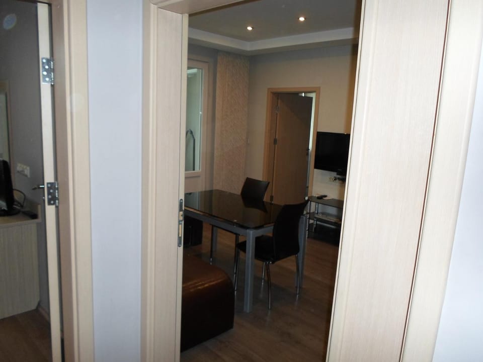 Living room, Other, Seating area, Dining area