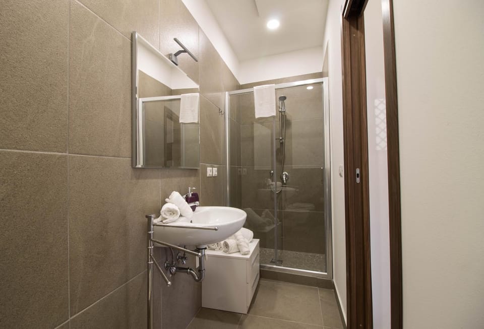 Bathroom, Coffee/tea facilities