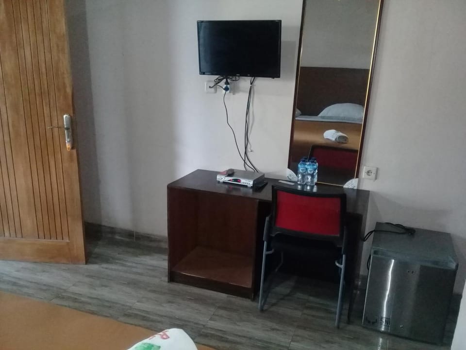 RF Hotel Hotel in Cisarua