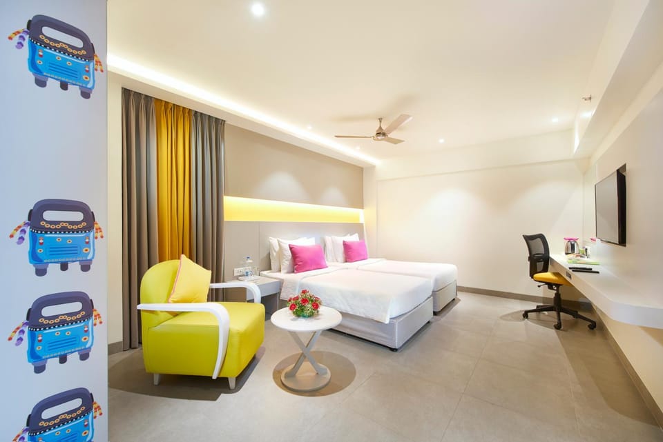 Photo of the whole room, Bedroom