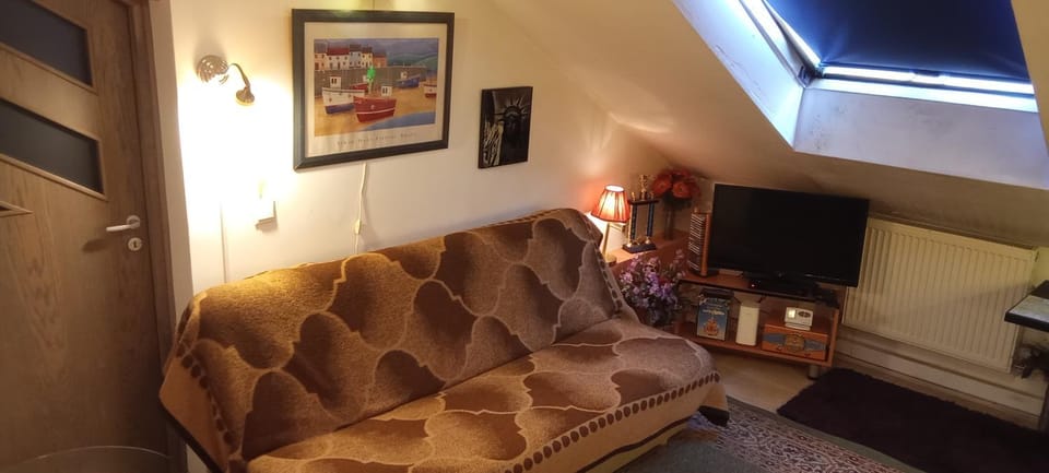 TV and multimedia, Seating area