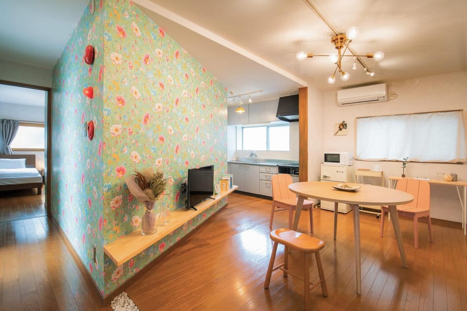Communal lounge/ TV room, Decorative detail, Communal kitchen