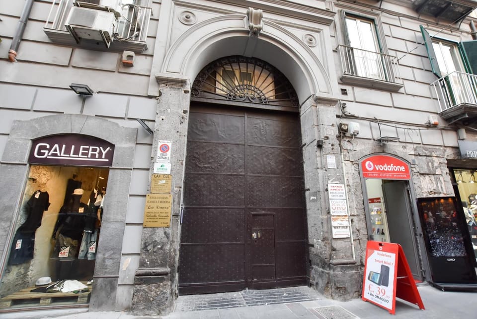 Facade/entrance