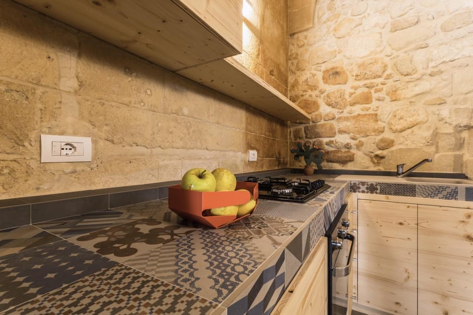 Kitchen or kitchenette, kitchen