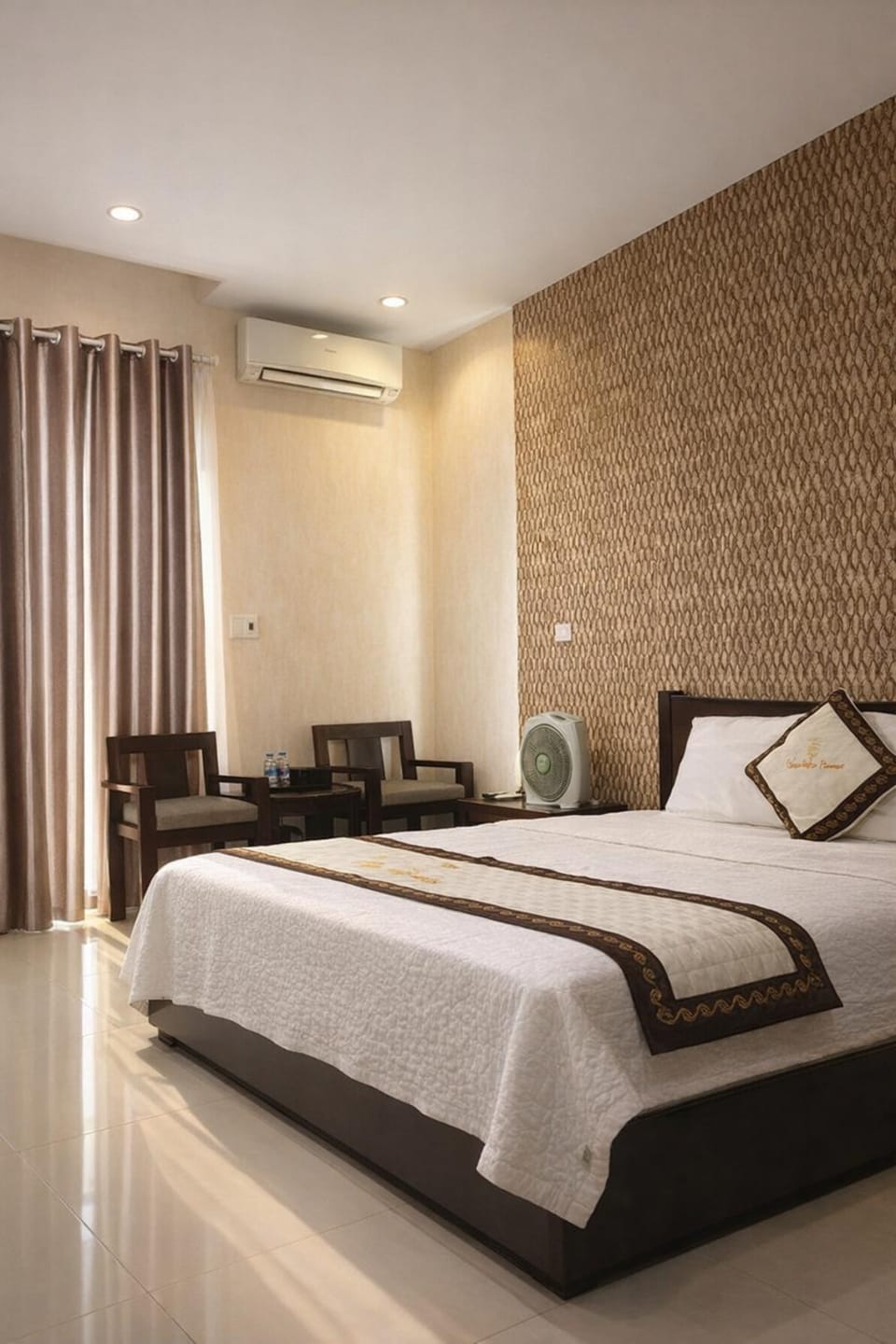 Bed, Photo of the whole room