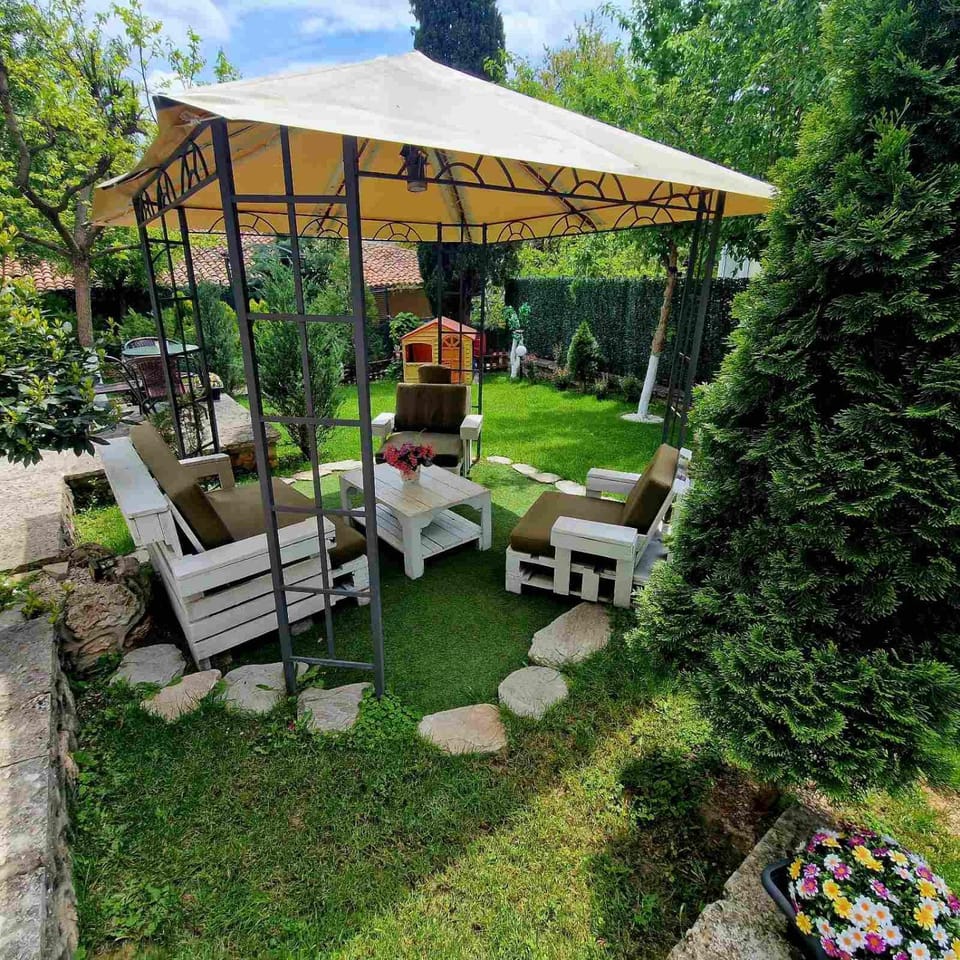 Guest House Simon Green Bed and Breakfast in Dobrich Province, Bulgaria