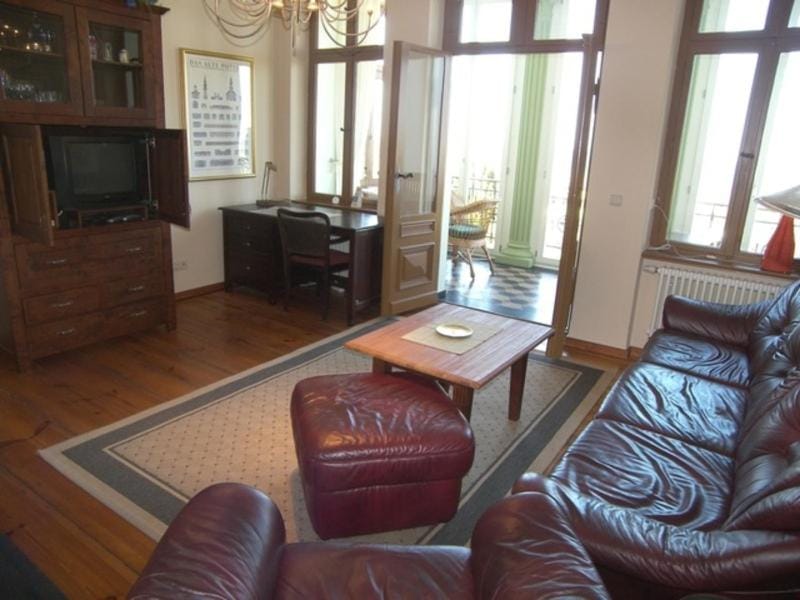 TV and multimedia, Living room, Photo of the whole room, Seating area