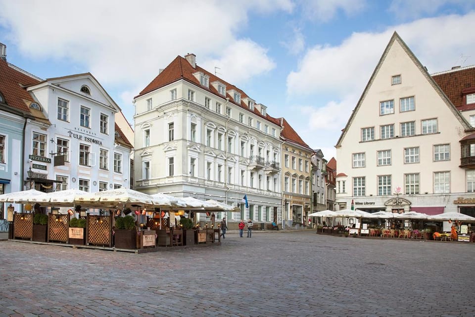 Property building, Neighbourhood, City view, Street view, Location