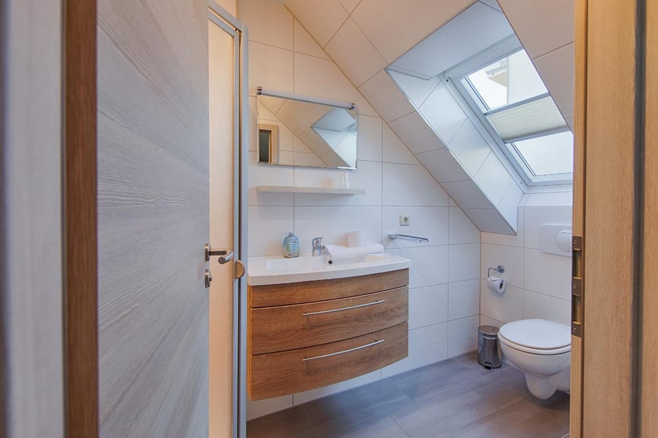 Toilet, Bathroom