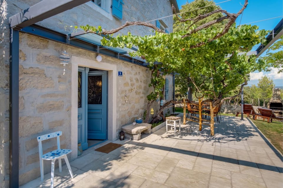 Patio, Off site, Day, Summer, Balcony/Terrace