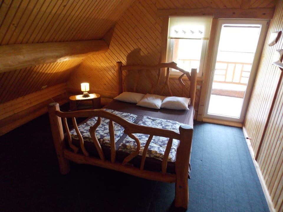 Bed, Photo of the whole room