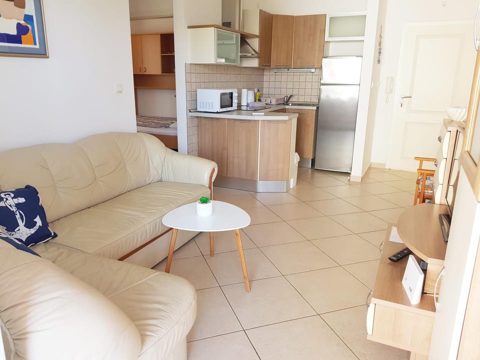 Kitchen or kitchenette, Living room, Decorative detail, Seating area
