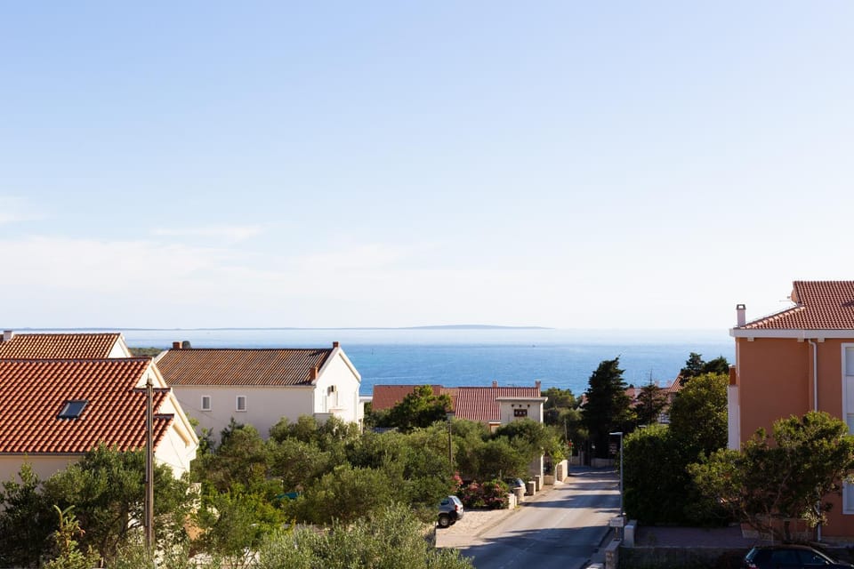 Neighbourhood, Sea view, Street view