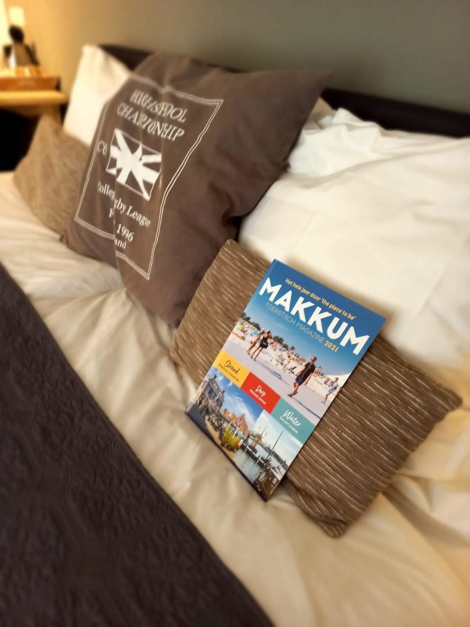 Property building, Bed, Bedroom
