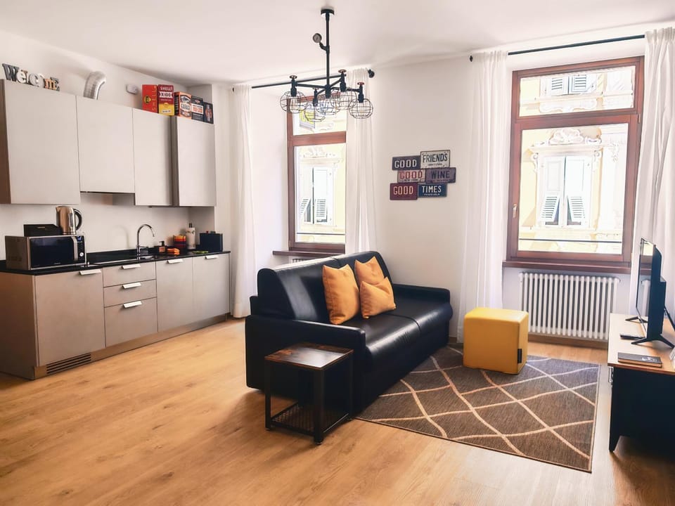 RivApartmentsDowntowN Urban Apartment in Riva del Garda