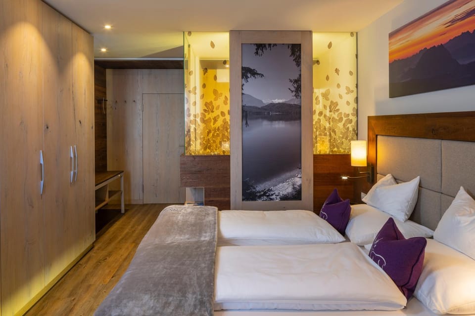 Bed, Photo of the whole room