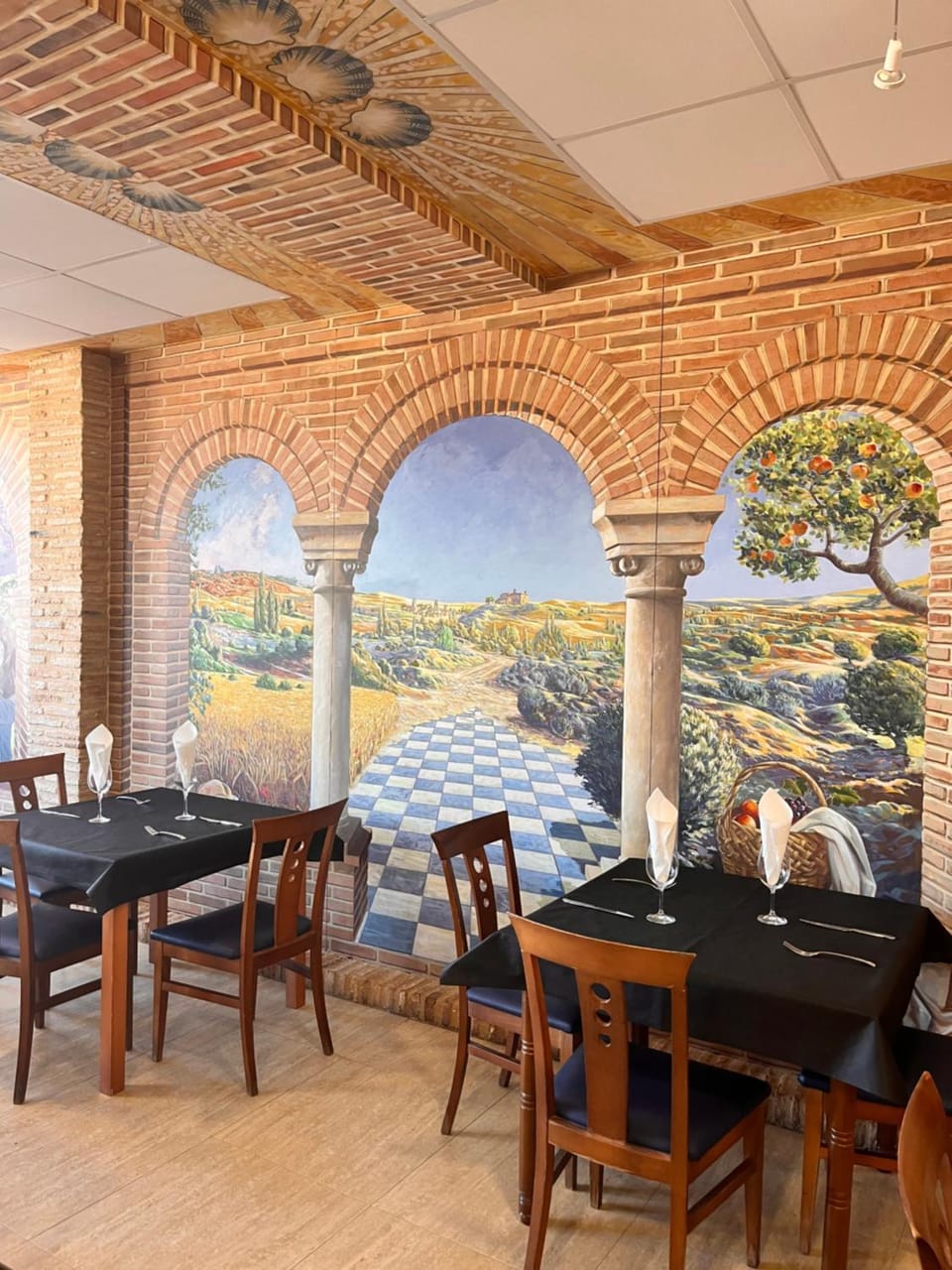 Restaurant/places to eat, Dining area, Dinner