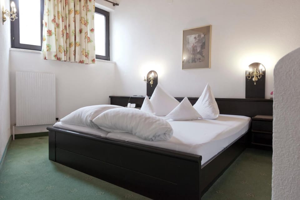 Bed, Decorative detail