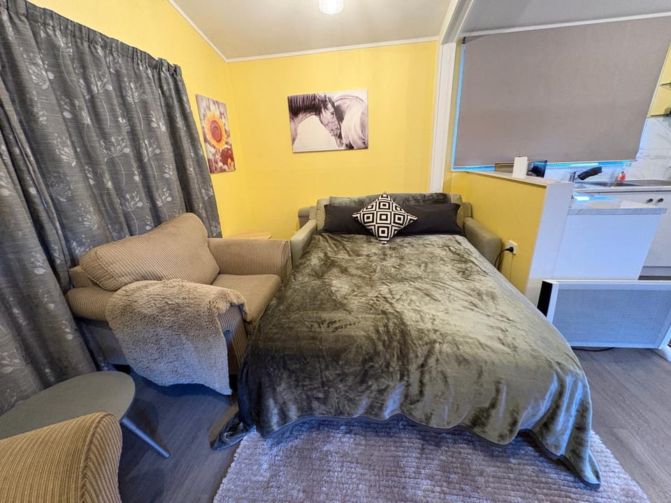 Flat Hills Tourist Park Campground/ 
RV Resort in Manawatū-Whanganui, New Zealand