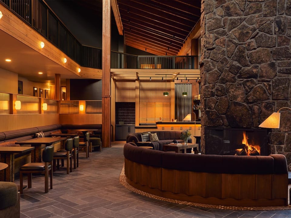 Lobby or reception, Lounge or bar, Seating area, fireplace