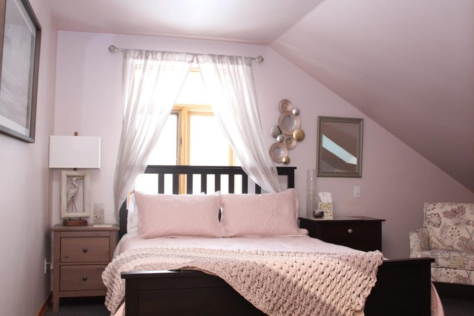 Rock Hill Bed & Breakfast Bed and Breakfast in Central Frontenac