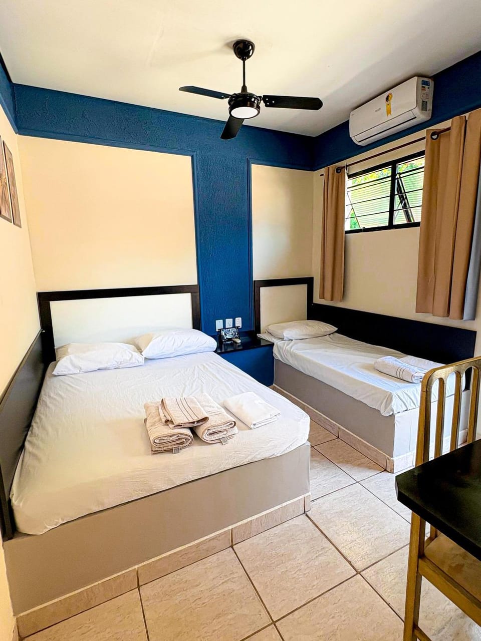 Bed, Bedroom, air conditioner