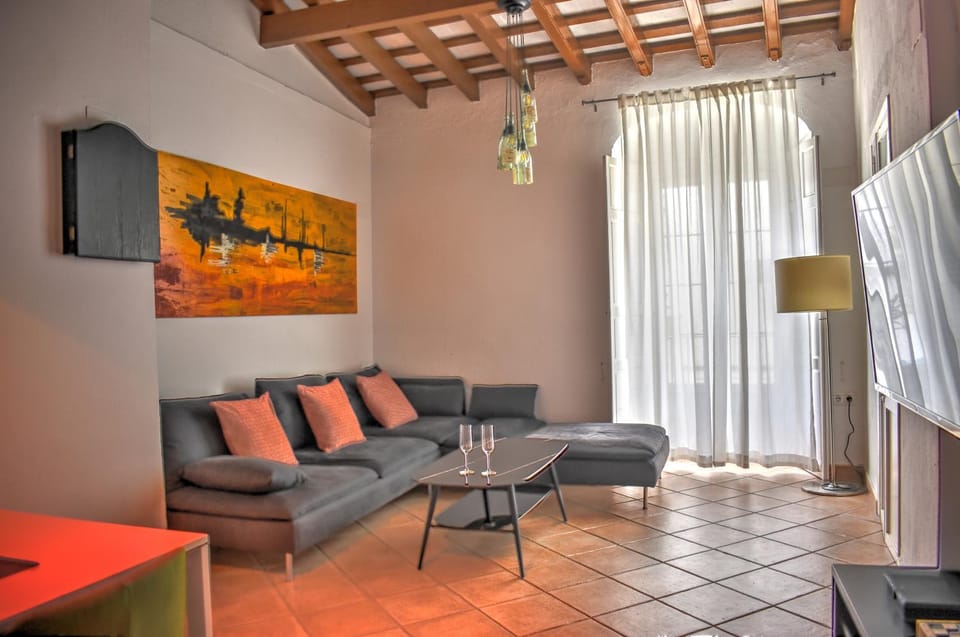 TV and multimedia, Living room, Seating area