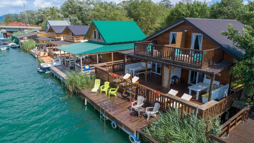 Property building, Restaurant/places to eat, Day, Summer, BBQ facilities, Fishing, Fishing, Horse-riding, Balcony/Terrace, Beach, Windsurfing, Diving, River view, group of guests