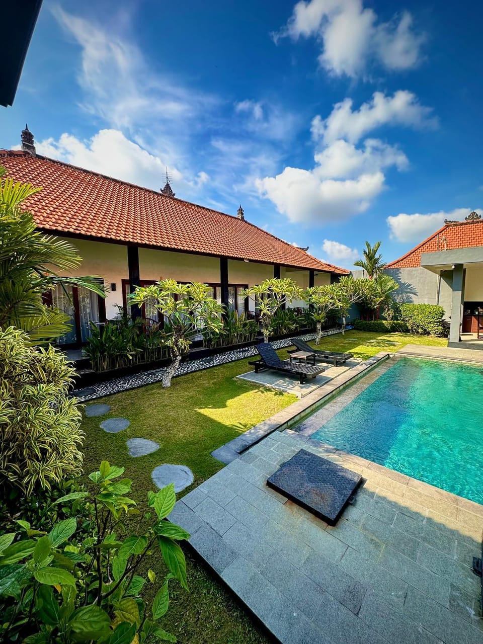 Plawa Bali Guest House Bed and Breakfast in North Kuta