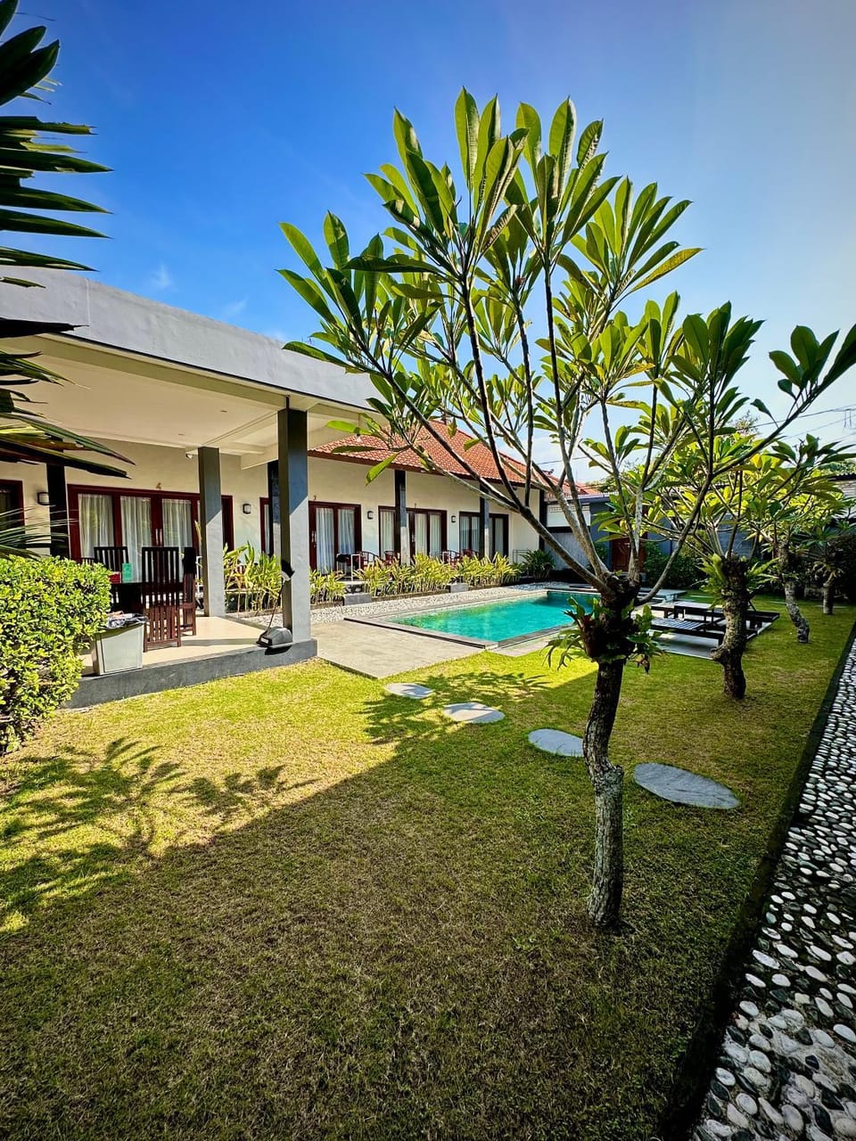 Plawa Bali Guest House Bed and Breakfast in North Kuta