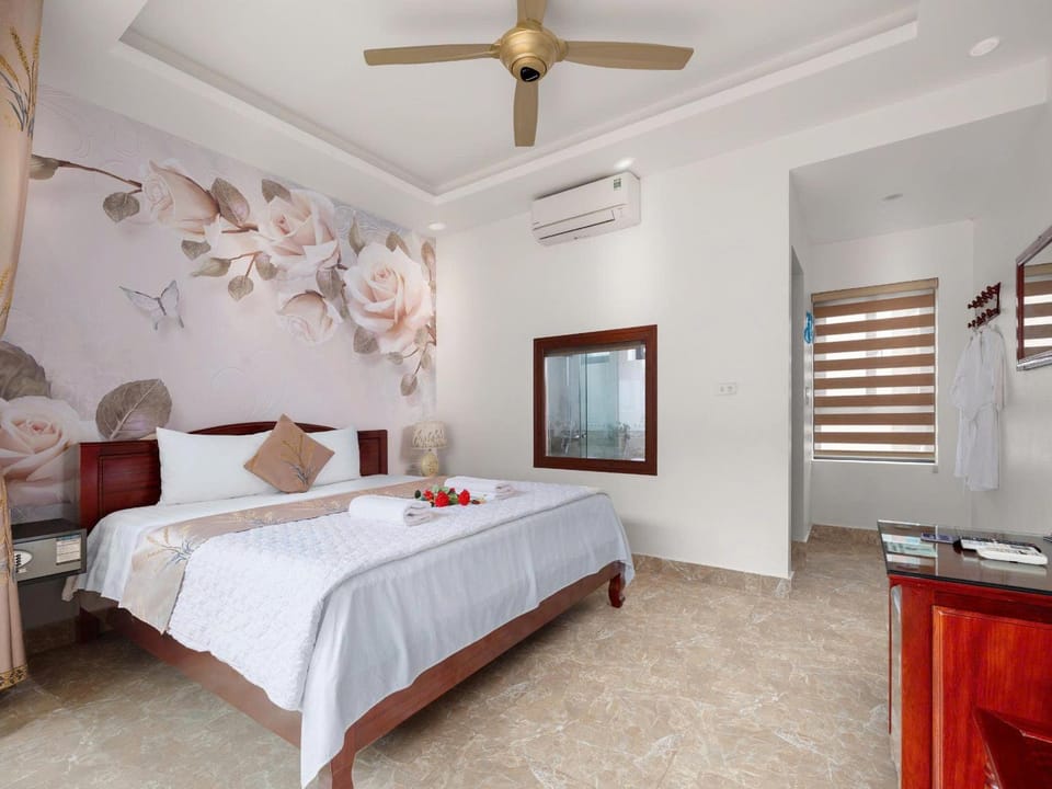 Bed, Photo of the whole room, air conditioner
