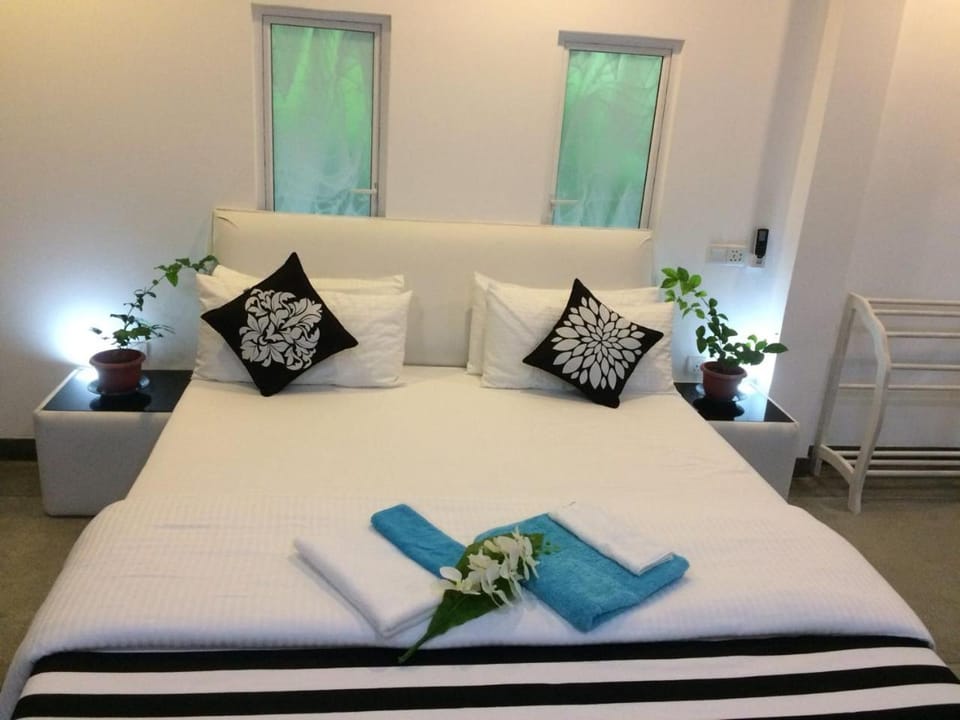 Bed, Photo of the whole room